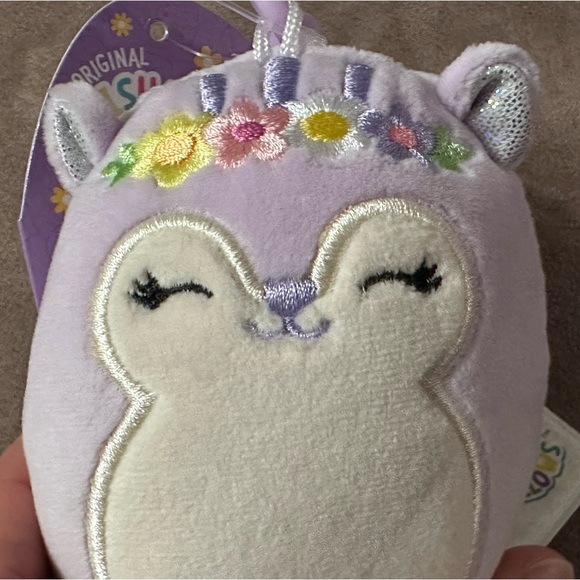 Kellytoy Sydnee the Squirrel Squishmallow Clip-on Backpack Stuffed Plush Toy - Picture 5 of 14